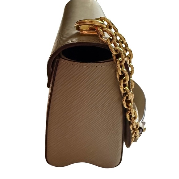 LOUIS VUITTON TAN “TWIST MM” EPI LEATHER CROSSBODY/SHOULDER BAG W/ GOLD HARDWARE - Picture 8 of 15